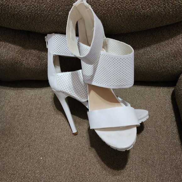 NWOT Just Fab Mega Strappy Izabel Heels - Picture 3 of 4